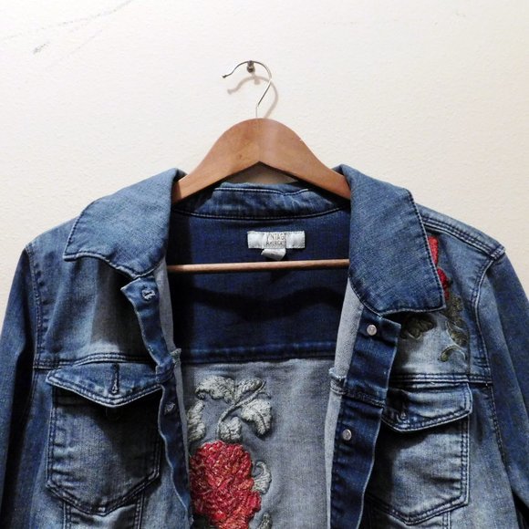 Embroidered Vintage America Rose Denim Jacket - Picture 2 of 3